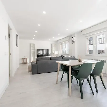 Reformado , Centrico , Wifi. Oviede