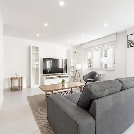 Reformado , Centrico , Wifi. Apartment *